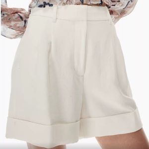 Aritzia Cream Women's Shorts